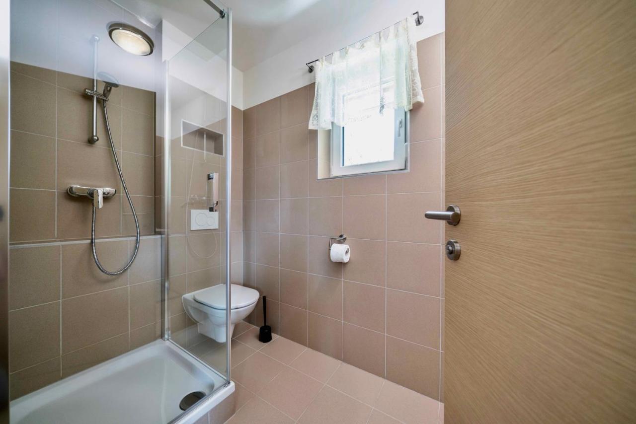 1Schoenes Ferienhaus Im Sonnigen Kaernten Dobriach Luaran gambar